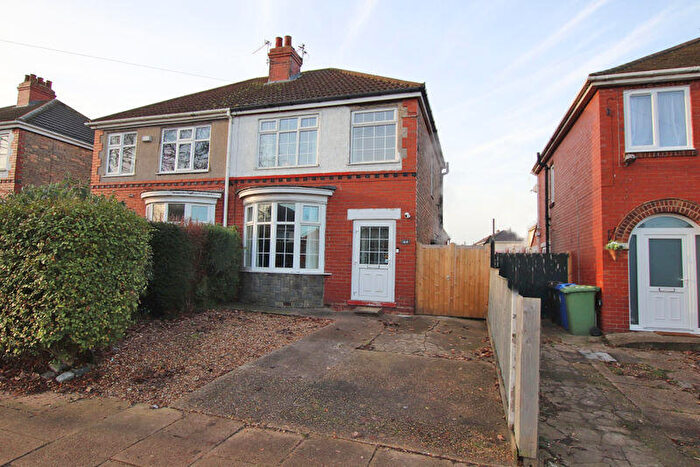 3 Bedroom Semi Detached House For Sale In Chelmsford Avenue, Grimsby, DN34