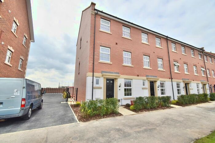 3 Bedroom End Of Terrace House To Rent In Tay Road, Lubbesthorpe, LE19