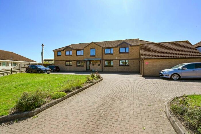 3 Bedroom Maisonette To Rent In Brighton Road, Lancing, West Sussex, BN15