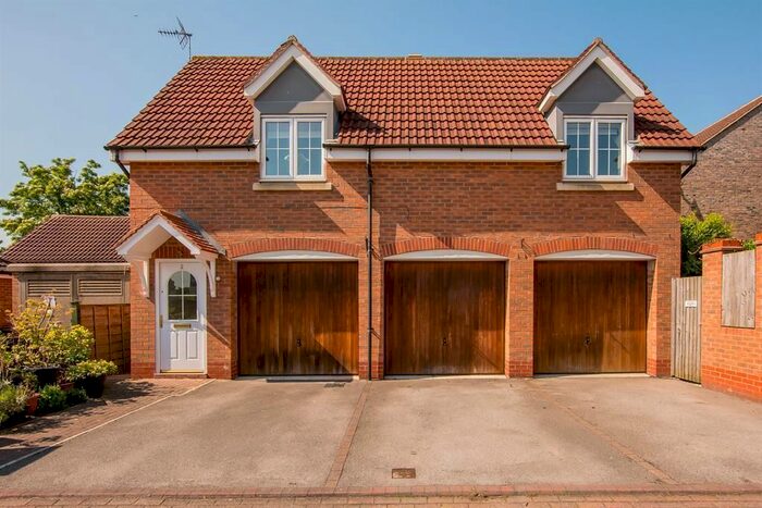 2 Bedroom Flat To Rent In Cherrytree Drive, Wistow, Selby, YO8