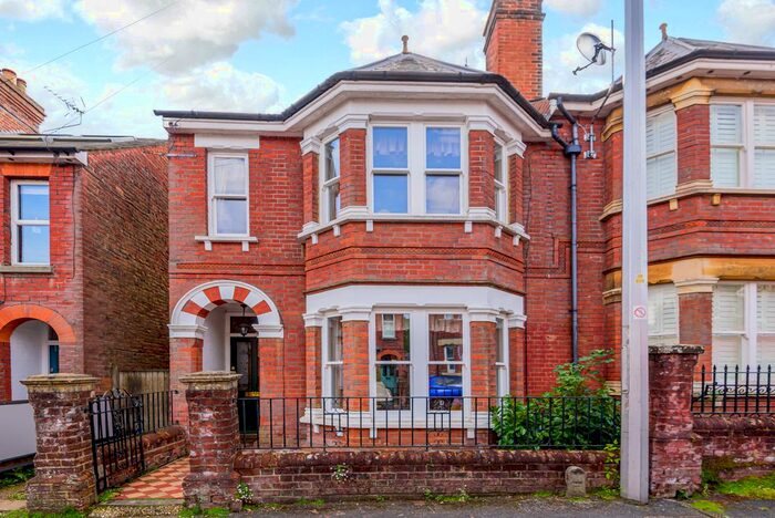 4 Bedroom End Of Terrace House To Rent In Fairfield Road, Winchester, SO22