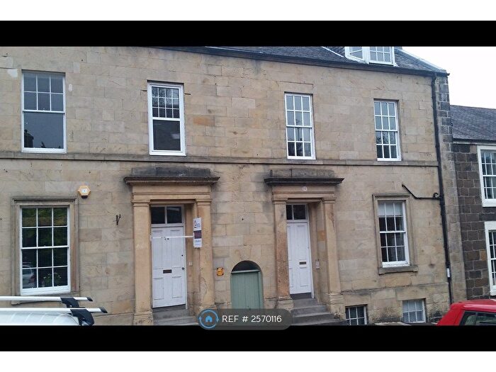 5 Bedroom Flat To Rent In Queen Street, Stirling, FK8
