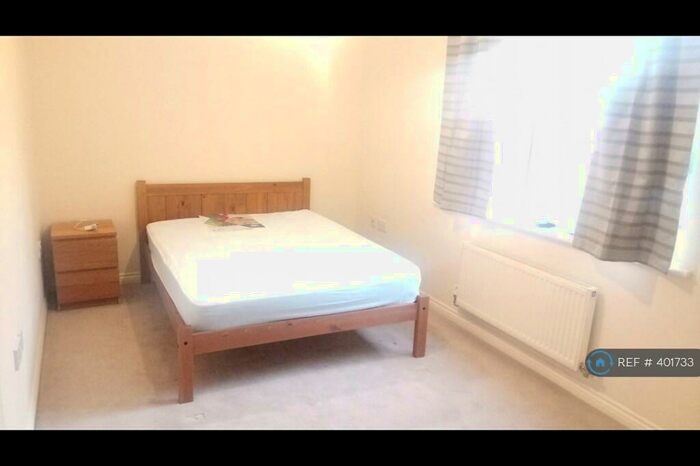1 Bedroom Flat To Rent In St Lukes Court, Welwyn Hatfield, Hatfield, AL10