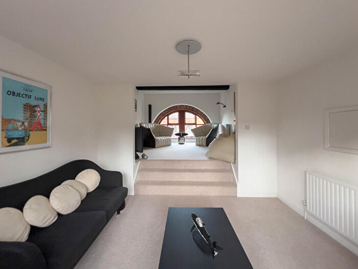 3 Bedroom Barn Conversion For Sale In Matford Mews, Exeter, EX2