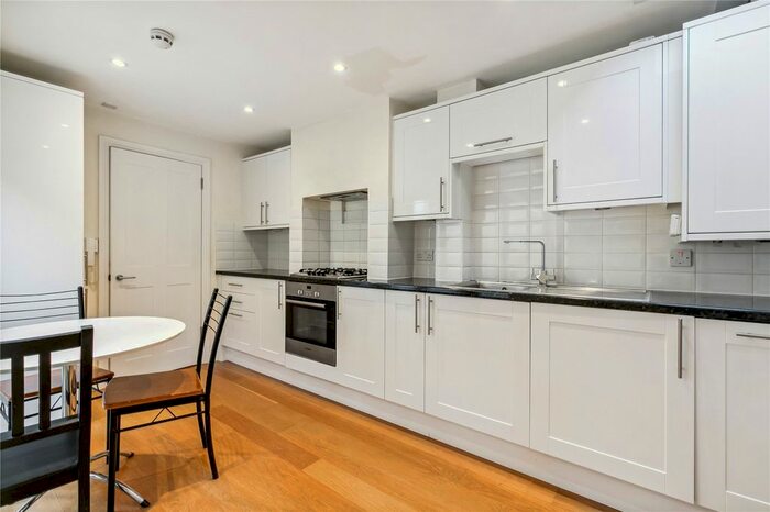 2 Bedroom Flat To Rent In Old York Road, London, SW18