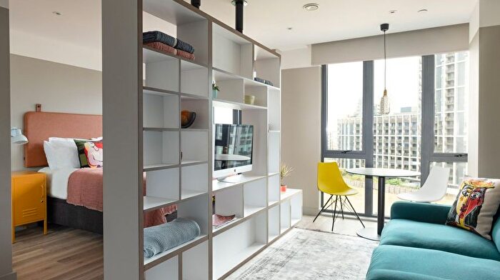 Studio To Rent In Dingwall Road, Croydon, London, CR0