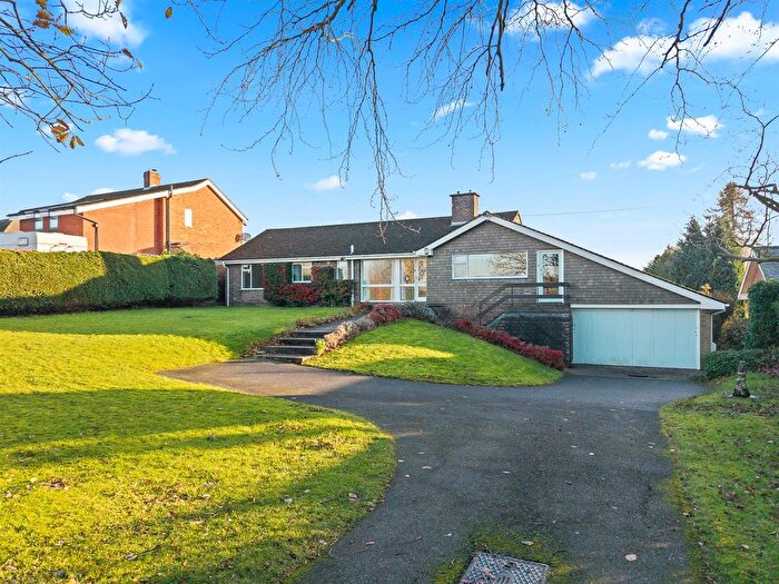 4 Bedroom Detached Bungalow For Sale In Hemming Green, Old Brampton, Chesterfield, S42