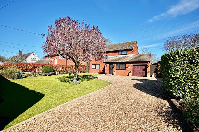 4 Bedroom Detached House For Sale In High Street, Lower Dean, PE28
