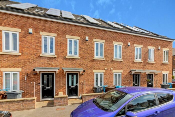 3 Bedroom Terraced House To Rent In Dodd Street, Sheffield, South Yorkshire, S6