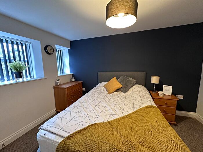 1 Bedroom Apartment To Rent In Ermington Terrace, Flat, PL4
