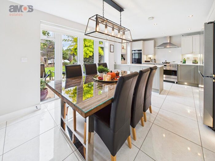 4 Bedroom Detached House For Sale In Nursery Drive, Hawkwell, Essex, SS5