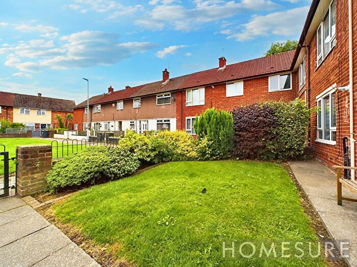 2 Bedroom Flat For Sale In Markfield Crescent, Liverpool, L25