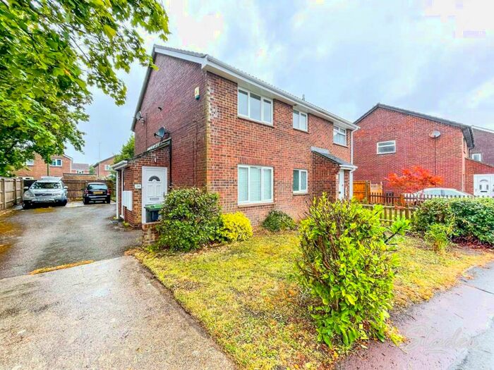 1 Bedroom House To Rent In Rodney Drive, Mudeford, Christchurch, BH23