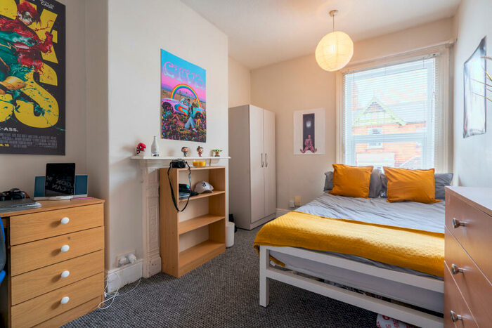 6 Bedroom Terraced House To Rent In West Parade - Student House - /, LN1