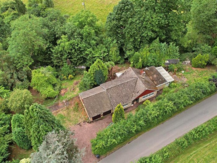 3 Bedroom Detached Bungalow For Sale In Kinlet Road, Far Forest, DY14