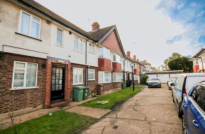 2 Bedroom Flat To Rent In Bute Court, Bute Road, Wallington, SM6