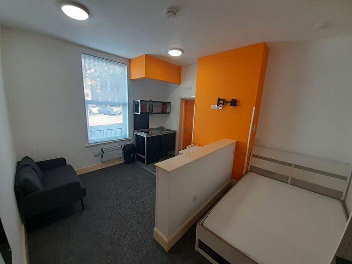 Studio To Rent In Wakefield, WF1