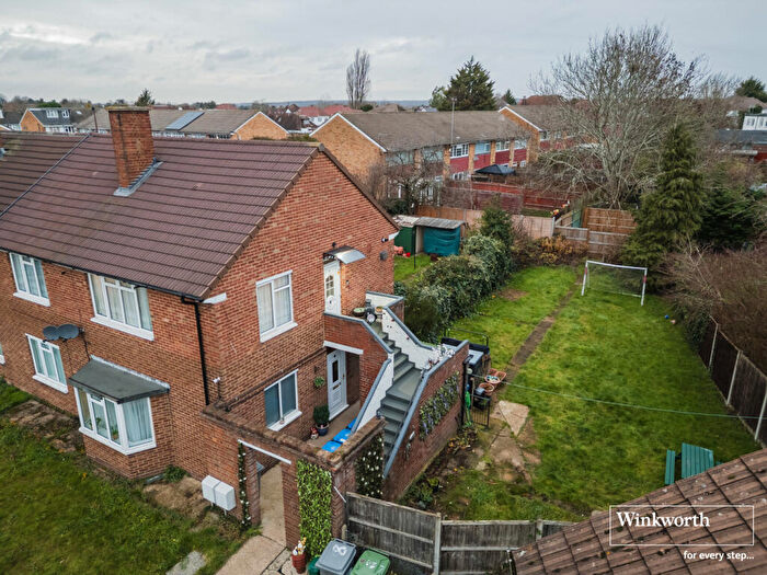 2 Bedroom Maisonette For Sale In Emerson Gardens, Harrow, Middlesex, HA3