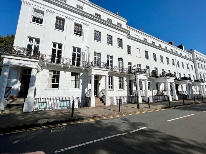 1 Bedroom Flat To Rent In Clarendon Square, Leamington Spa, CV32