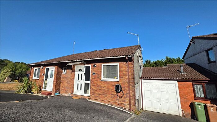 3 Bedroom Semi-Detached House For Sale In Tucker Close, Plymouth, Devon, PL5