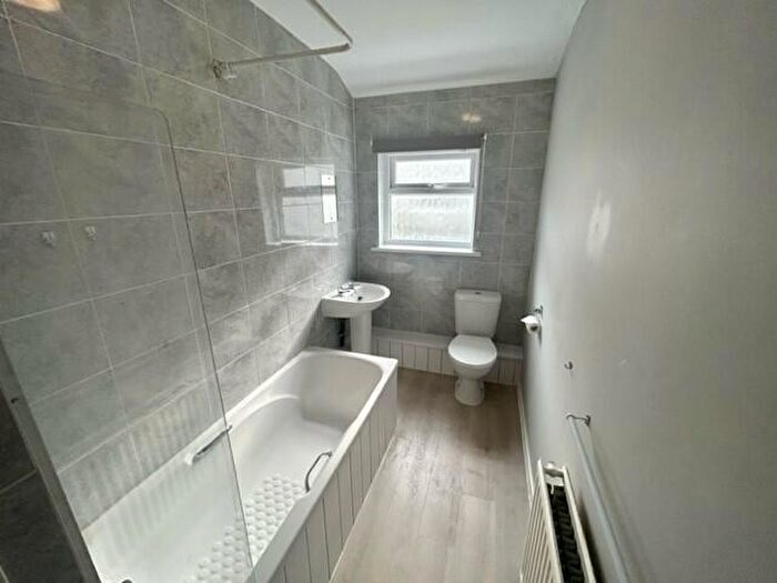 1 Bedroom Flat To Rent In Headland Park, Plymouth, PL4