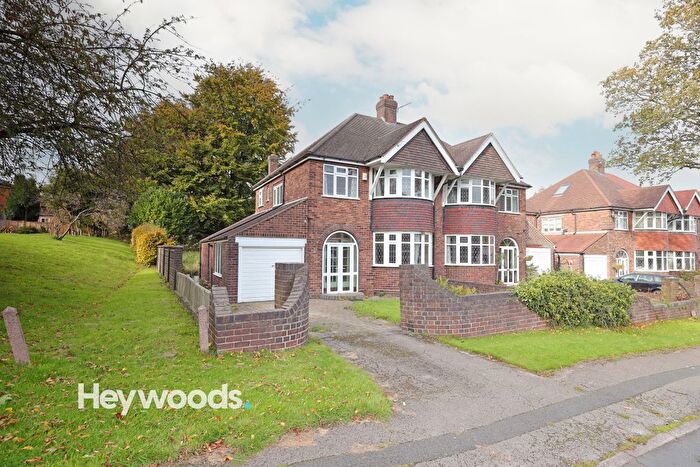 3 Bedroom Semi Detached House For Sale In The Plaisaunce, Westlands, Newcastle-Under-Lyme, Staffordshire, ST5