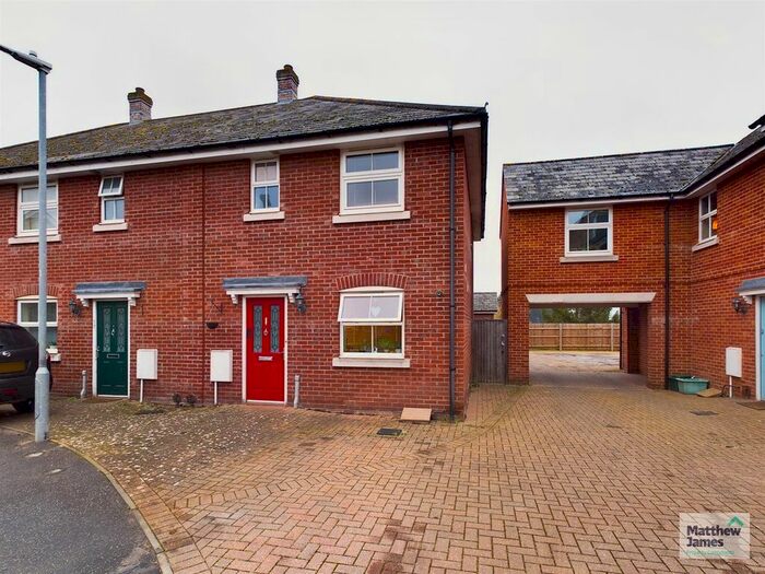 3 Bedroom End Of Terrace House To Rent In Steed Crescent, Colchester, Essex, CO2