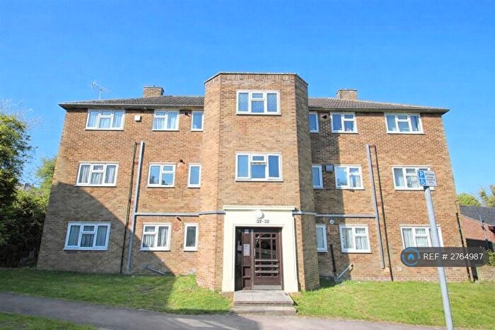 2 Bedroom Flat To Rent In Cordelia Crescent, Rochester, ME1