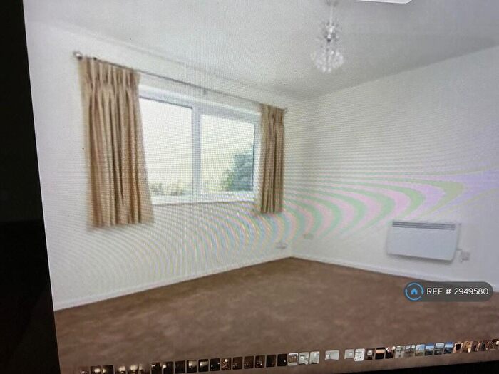 1 Bedroom Flat To Rent In Eeklo Place, Newbury, RG14