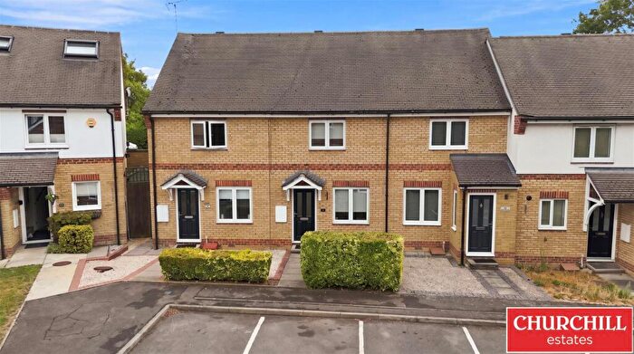 2 Bedroom House For Sale In Victory Road, Wanstead, E11