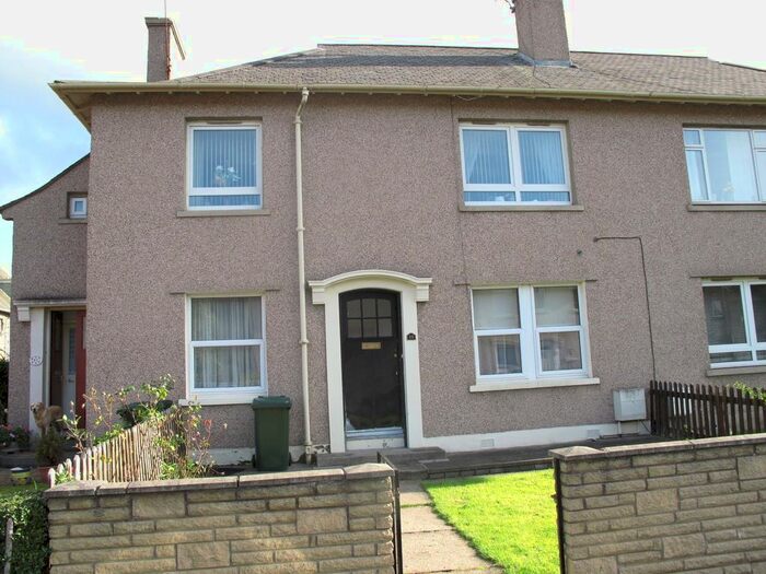 2 Bedroom Flat To Rent In Chesser Grove, Chesser, Edinburgh, EH14