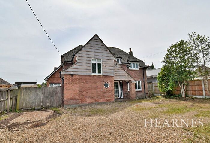 5 Bedroom Detached House For Sale In Christchurch Road, West Parley, Ferndown, BH22