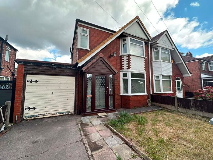 3 Bedroom Semi-Detached House To Rent In Barton Road, Stretford, M32