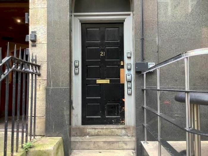 1 Bedroom Flat To Rent In Blair Street, Edinburgh, EH1