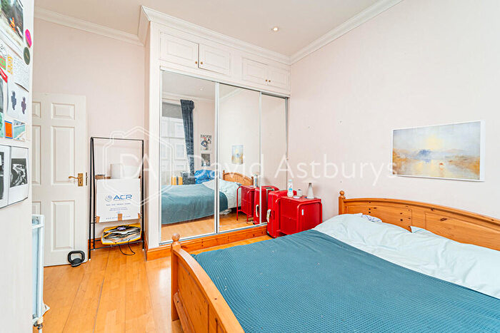 2 Bedroom Apartment To Rent In Mildmay Park, Islington, London, N1