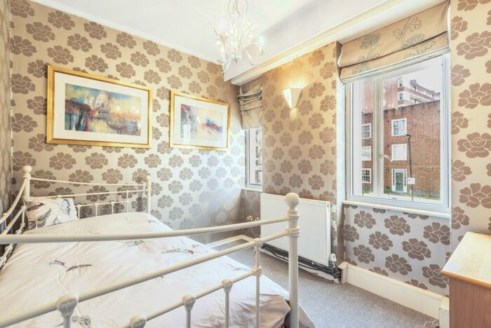 2 Bedroom Apartment To Rent In Charlbert Street London, NW8