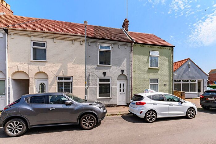 2 Bedroom Terraced House To Rent In Beach Road, Gorleston, NR31