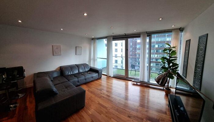 2 Bedroom Flat For Sale In The Edge, Clowes Street Salford, M3