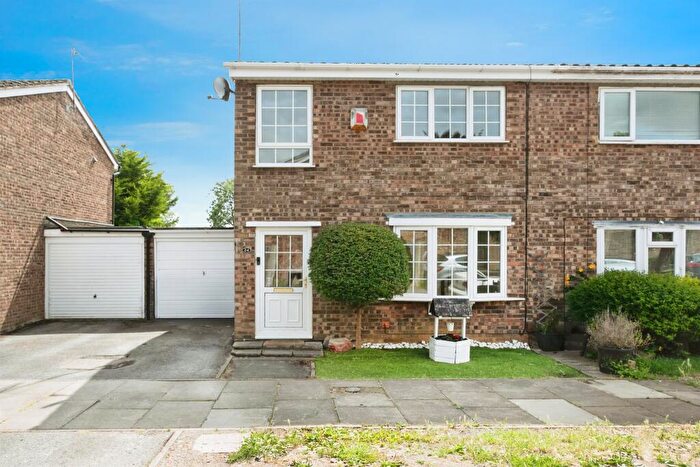 3 Bedroom Semi-Detached House For Sale In Henders, Stony Stratford, Milton Keynes, MK11