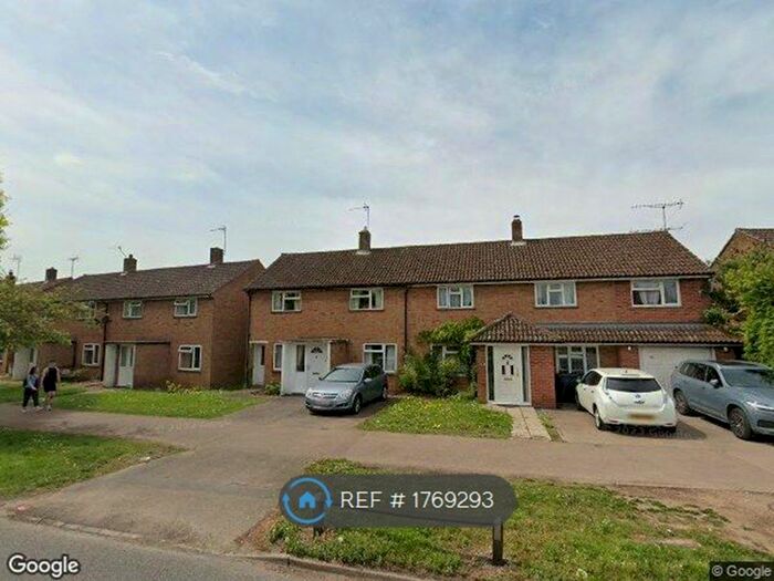 5 Bedroom Semi-Detached House To Rent In Bishops Rise, Hatfield, AL10