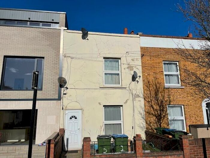 Studio To Rent In Burrage Place, Plumstead, Greenwich, SE18