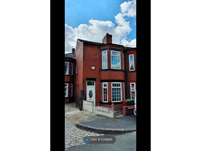 2 Bedroom Semi-Detached House To Rent In Old Road, Manchester, M9