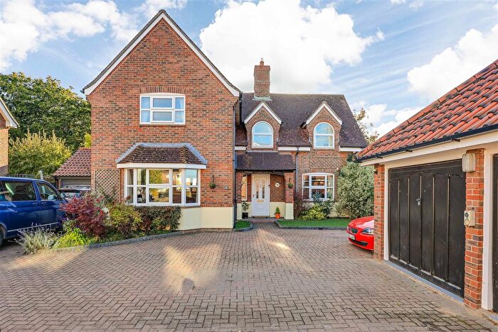 5 Bedroom Detached House For Sale In Thomas Christian Way, Bottisham, CB25