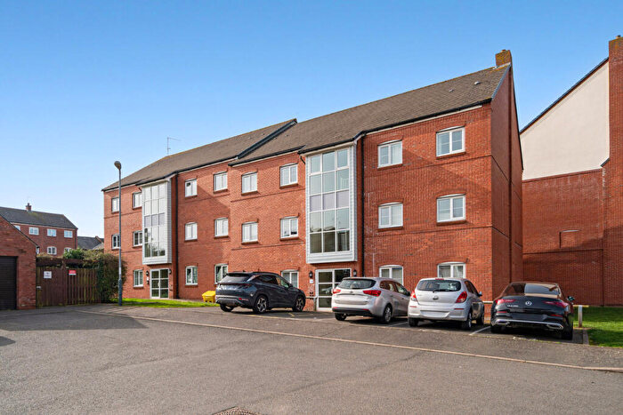 2 Bedroom Apartment For Sale In Sir Thomas White Close, Warwick, CV34