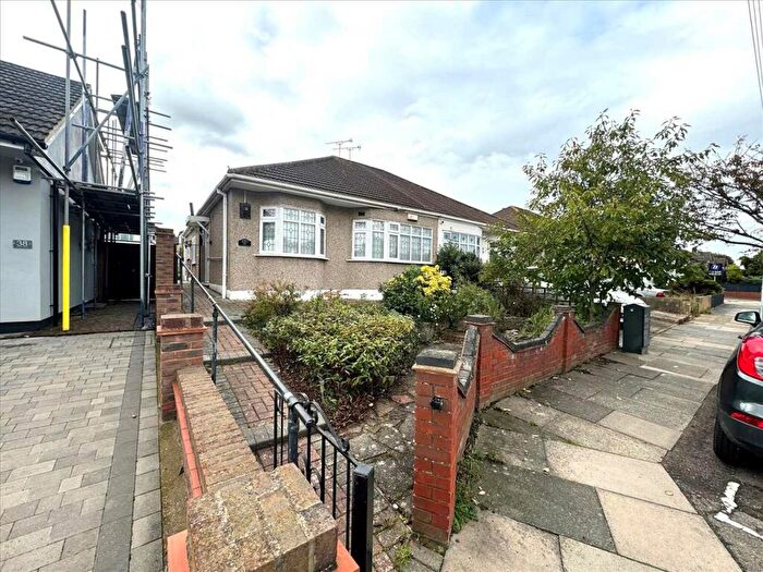 2 Bedroom Bungalow To Rent In Derby Avenue, Upminster, Upminster, RM14