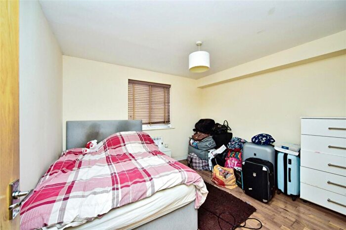 2 Bedroom Flat For Sale In St. Peters Street, Maidstone, Kent, ME16