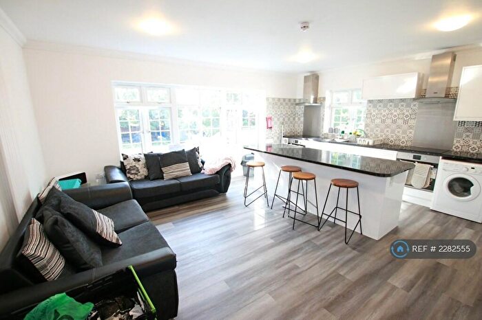 7 Bedroom Terraced House To Rent In Shinfield Road, Reading, RG2