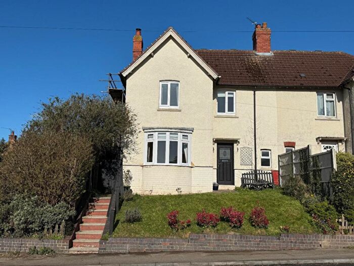 3 Bedroom Semi-Detached House For Sale In No Chain - Rock Hill, Rothwell, NN14