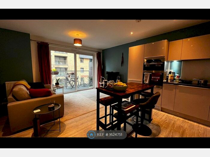 1 Bedroom Flat To Rent In Hoffmans Road, London, E17