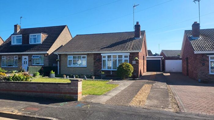 3 Bedroom Detached Bungalow For Sale In Thornton Close, Gunthorpe, Peterborough, PE4